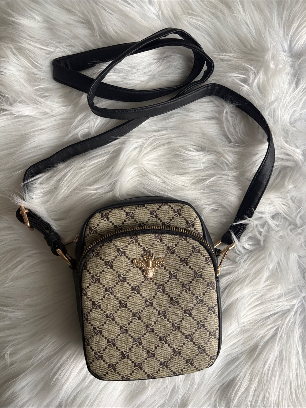 Bee-Emblem Crossbody Bag in Beige and Black